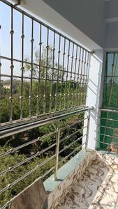 Balcony Image of 850 Sq.ft 2 BHK Apartment / Flat for rent in Dum Dum Cantonment Kolkata for Rs. 12000