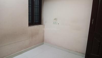 Bedroom Image of 1000 Sq.ft 2 BHK Apartment / Flat for rent in Poonamallee Chennai for Rs. 17500