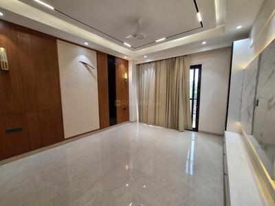 Living Room Image of 2400 Sq.ft 4 BHK Builder Floor for sale in Ansal Versalia, Sector 67 Gurgaon for Rs. 33000000