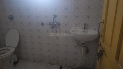 Bathroom Image of 1800 Sq.ft 2 BHK Builder Floor for rent in Gillation Market Campus Madhubani for Rs. 8500