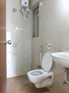 Common Bathroom Image of 450 Sq.ft 1 BHK Apartment / Flat for rent in Raunak Bliss, Kasarvadavali Thane for Rs. 26000