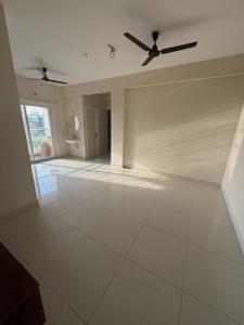 Living Room Image of 632 Sq.ft 2 BHK Apartment / Flat for rent in Isha Pokkisham, Perumbakkam Chennai for Rs. 25400