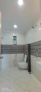 Bathroom Image of 1750 Sq.ft 3 BHK Apartment / Flat for rent in Mahmoorganj Varanasi for Rs. 35000