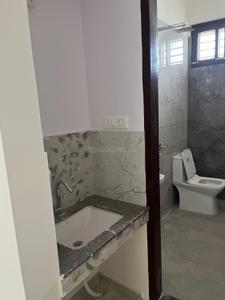 Bathroom Image of 1500 Sq.ft 2 BHK Builder Floor for rent in Haldwani Nainital for Rs. 16999