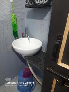Bathroom Image of 2800 Sq.ft 5 BHK Independent House for rent in Lohegaon Pune for Rs. 85000