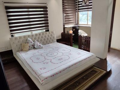 Bedroom Image of 3400 Sq.ft 4 BHK Apartment / Flat for rent in Palasia Indore for Rs. 120000