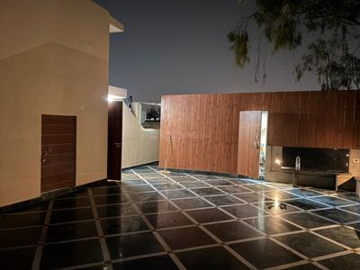 Balcony Image of 3033 Sq.ft 3 BHK Builder Floor for sale in Green Park Extension New Delhi for Rs. 75000000