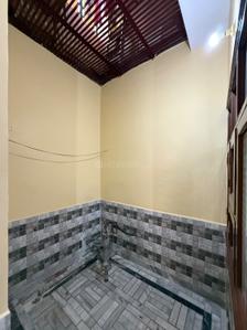 Image of 990 Sq.ft 2 BHK Builder Floor for rent in Swaraj Nagar, Kanpur for Rs. 7500