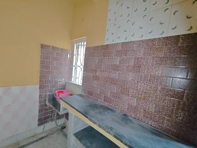 Kitchen Image of 1050 Sq.ft 2 BHK Builder Floor for sale in Ganguly Bagan Kolkata for Rs. 5000000