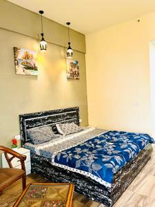 Bedroom Image of 435 Sq.ft 1 RK Apartment / Flat for sale in Paramount Golfforeste Oak &amp; Pine, Surajpur Greater Noida for Rs. 3100000
