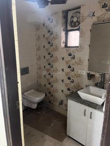 Image of 1850 Sq.ft 3 BHK Builder Floor for rent in Mansarover Garden, New Delhi for Rs. 55000