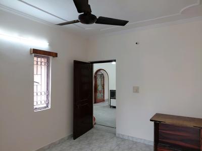 Bedroom Image of 1550 Sq.ft 3 BHK Apartment / Flat for rent in Sarita Vihar New Delhi for Rs. 45000