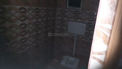 Common Bathroom Image of 540 Sq.ft 1 BHK Apartment / Flat for rent in Alipore Kolkata for Rs. 9500