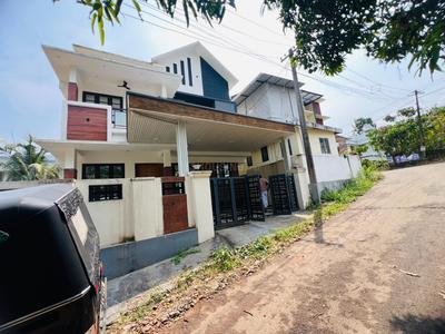 Image of 2000 Sq.ft 4 BHK Independent House for sale in Kakkanad, Kochi for Rs. 9900000