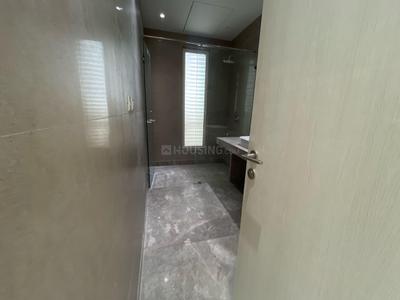 Bathroom Image of 2250 Sq.ft 3 BHK Apartment / Flat for rent in Indiabulls Sky Forest, Parel Mumbai for Rs. 280000