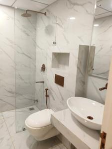 Bathroom Image of 4955 Sq.ft 5 BHK Apartment / Flat for sale in GMS Road Dehradun for Rs. 49550000