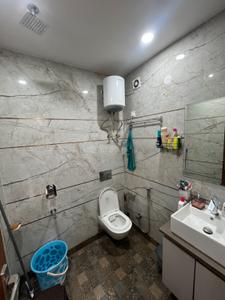 Bathroom Image of 1200 Sq.ft 3 BHK Builder Floor for sale in Shalimar Bagh New Delhi for Rs. 25500000