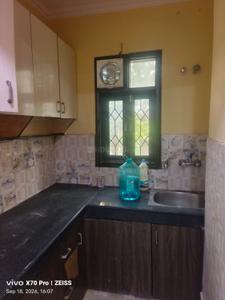 Kitchen Image of 550 Sq.ft 1 BHK Builder Floor for rent in Sant Nagar New Delhi for Rs. 23000