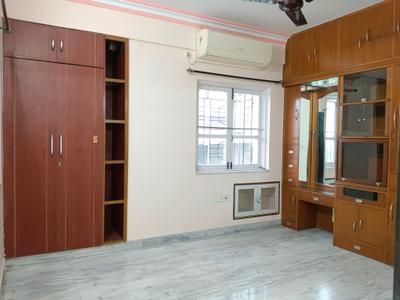 Bedroom Image of 1200 Sq.ft 2 BHK Apartment / Flat for rent in Kalighat Kolkata for Rs. 45000