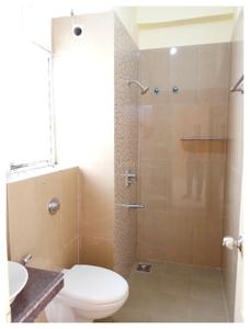 Bathroom Image of 2315 Sq.ft 4 BHK Villa for rent in Pacifica Aurum Villas, Padur Chennai for Rs. 45000