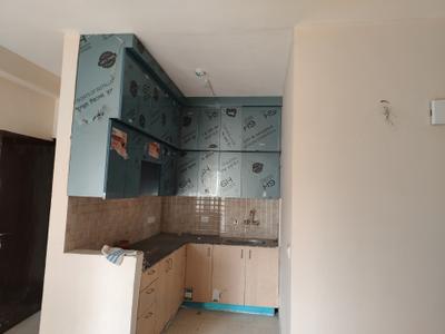 Kitchen Image of 945 Sq.ft 3 BHK Apartment / Flat for rent in Amrapali Dream Valley 2, Noida Extension Greater Noida for Rs. 22000