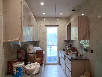 Kitchen Image of 1000 Sq.ft 3 BHK Builder Floor for sale in Paschim Vihar New Delhi for Rs. 18500000