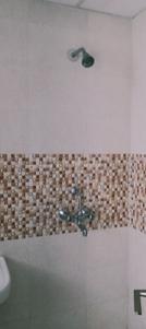Bathroom Image of 850 Sq.ft 2 BHK Apartment / Flat for rent in JM Florence, Noida Extension Greater Noida for Rs. 22000