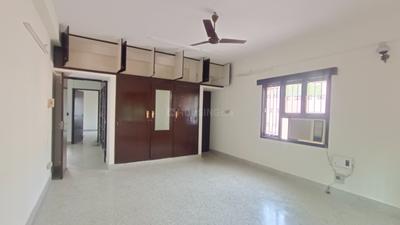 3 BHK Semi Furnished Flat