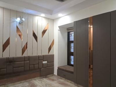 Bedroom Image of 2700 Sq.ft 4 BHK Builder Floor for sale in Paschim Vihar New Delhi for Rs. 60000000