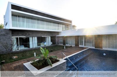 Living Room Image of 2700 Sq.ft 4 BHK Villa for sale in TATA Prive, Khandala Lonavala for Rs. 37500000