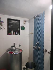 Common Bathroom Image of 540 Sq.ft 1 BHK Apartment / Flat for rent in Raj Residency , Kasarvadavali Thane for Rs. 16000