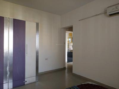 Bedroom Image of 1100 Sq.ft 2 BHK Apartment / Flat for rent in Magarpatta Iris, Magarpatta City Pune for Rs. 32000