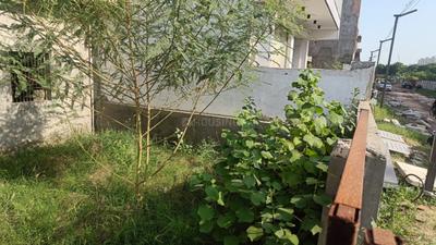 Image of 750 Sq.ft 1 BHK Villa for sale in Gaur Yamuna City, Yeida, Greater Noida for Rs. 13500000