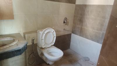 Bathroom Image of 795 Sq.ft 2 BHK Apartment / Flat for rent in Cosmos Cascade Gardens, Sector 99 Gurgaon for Rs. 30000