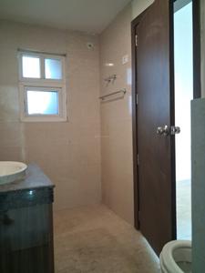 Common Bathroom Image of 2000 Sq.ft 3 BHK Apartment / Flat for sale in ATS Le Grandiose, Sector 150 Noida for Rs. 24500000