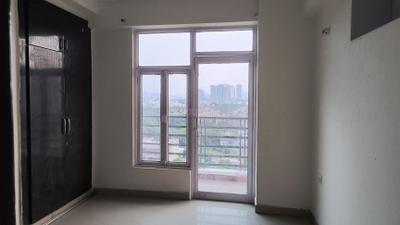 Bedroom Image of 949 Sq.ft 2 BHK Apartment / Flat for rent in Gardenia Glory, Sector 46 Noida for Rs. 30000