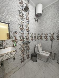 Bathroom Image of 600 Sq.ft 2 BHK Builder Floor for rent in Sector 8 Rohini New Delhi for Rs. 26000