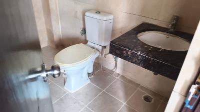 Bathroom Image of 1350 Sq.ft 3 BHK Apartment / Flat for sale in Gardenia Square, Crossings Republik Ghaziabad for Rs. 8500000