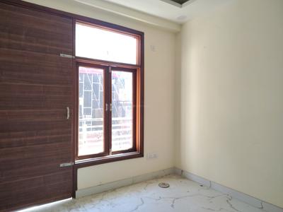 Bedroom Image of 1000 Sq.ft 3 BHK Apartment / Flat for sale in Khanpur New Delhi for Rs. 6000000