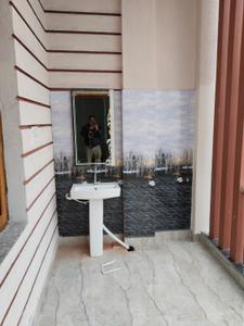 Bathroom Image of 1200 Sq.ft 3 BHK Independent House for rent in Ganeshpur Roorkee for Rs. 10000