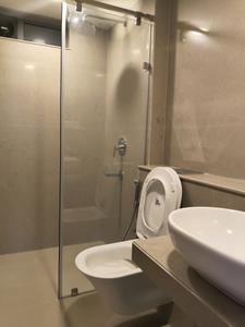 Common Bathroom Image of 1215 Sq.ft 2 BHK Apartment / Flat for rent in Jupiter Tower, Mazgaon Mumbai for Rs. 75000