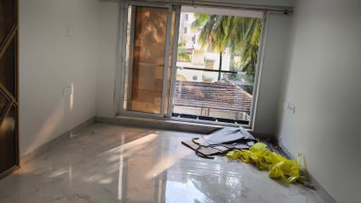 Living Room Image of 825 Sq.ft 2 BHK Apartment / Flat for sale in Goregaon East Mumbai for Rs. 22000000