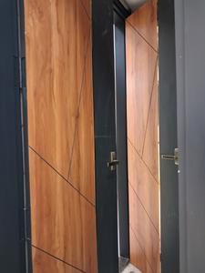 Common Bathroom Image of 1724 Sq.ft 3 BHK Apartment / Flat for sale in Vantara Elite Luxury Homes, Sector 102 Noida for Rs. 9000002