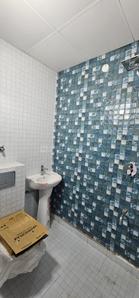 Bathroom Image of 900 Sq.ft 3 BHK Apartment / Flat for sale in Sector 7 Gurgaon for Rs. 7500000