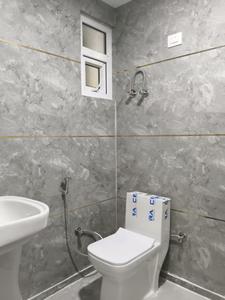 Common Bathroom Image of 1070 Sq.ft 2 BHK Apartment / Flat for sale in Venice Aspire, Noida Extension Greater Noida for Rs. 4100000