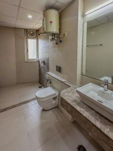 Bathroom Image of 2950 Sq.ft 3 BHK Apartment / Flat for sale in Jaypee The Kalypso Court, Sector 128 Noida for Rs. 47500000