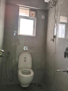 Common Bathroom Image of 4050 Sq.ft 5 BHK Apartment / Flat for rent in Agripada Mumbai for Rs. 260000
