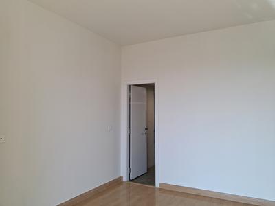 Bedroom Image of 2888 Sq.ft 3 BHK Apartment / Flat for sale in DLF Capital Greens Phase 1 And 2, Karampura New Delhi for Rs. 65000000