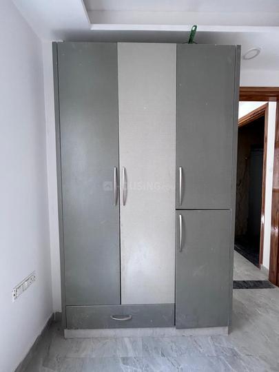 Hari Singh Park Pachim Vihar Bedroom 1