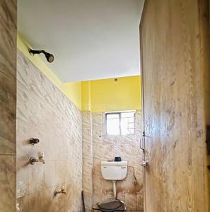 Bathroom Image of 800 Sq.ft 2 BHK Independent House for rent in Kaikhali Kolkata for Rs. 10000